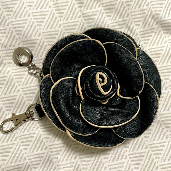 Flower Coin Purse - Picture 1 of 5